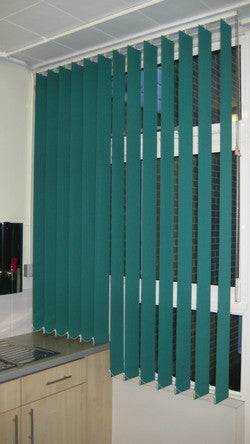 Persiana Vertical Tecido ou Alumínio - Belinha Decorações