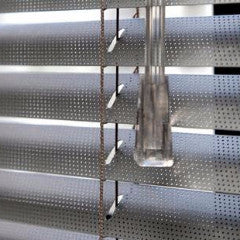 Persiana Alumínio Horizontal - 25mm ou 50mm - Perfurada - Belinha Decorações