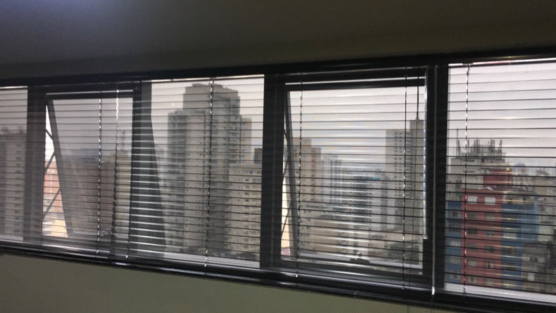 Persiana Alumínio Horizontal - 25mm ou 50mm - Perfurada - Belinha Decorações